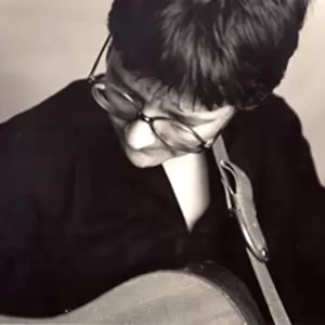 Allie Fox Guitarist, Composer and Songwriter
