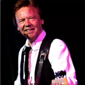 Davy Paton Songwriter and Bassist